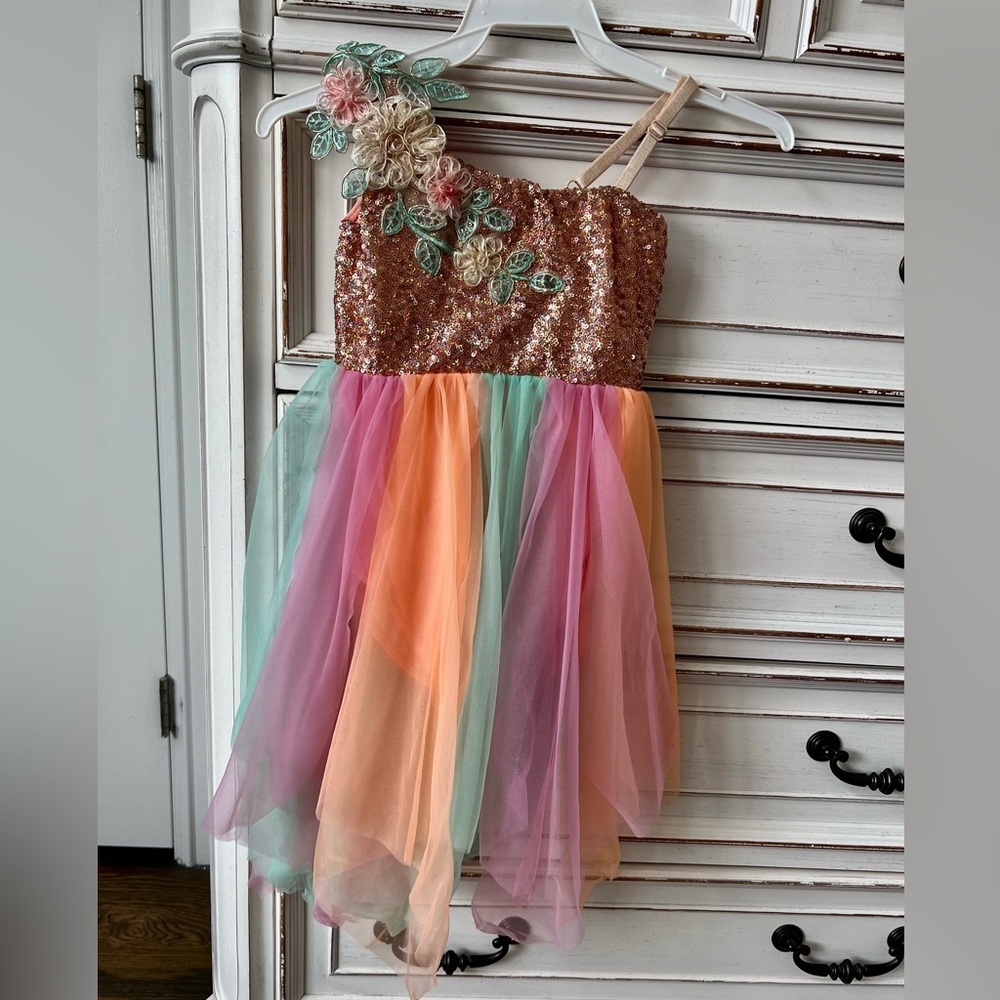 Child, medium dance costume multicolor